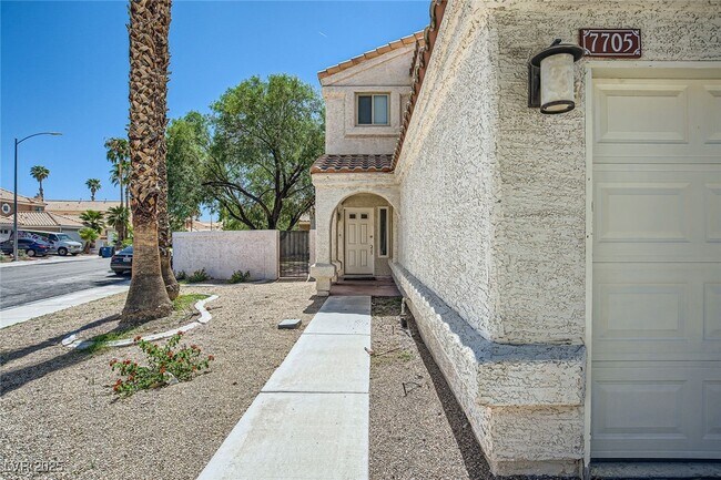 Foto del edificio - 7705 Wolf Creek Rd
