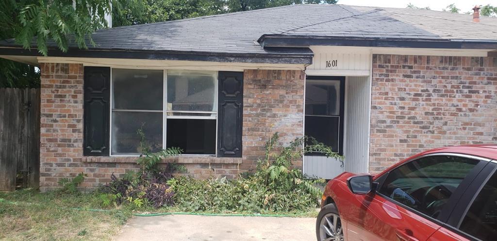 Primary Photo - 1601 Windsong Ln
