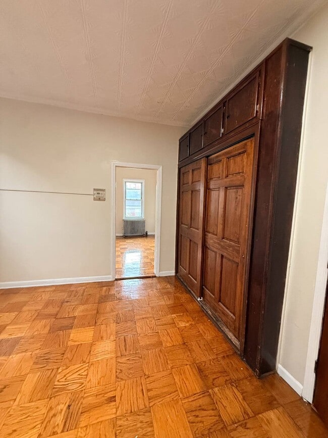 Building Photo - 2264 Pacific St