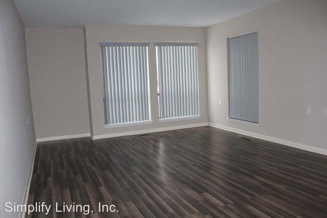 Building Photo - 9I Dennison Dr