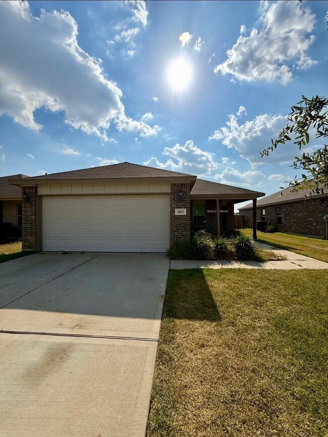 Building Photo - 21023 Twining Rose Ln