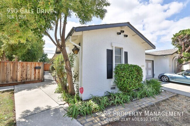 Building Photo - 990 Gale Dr