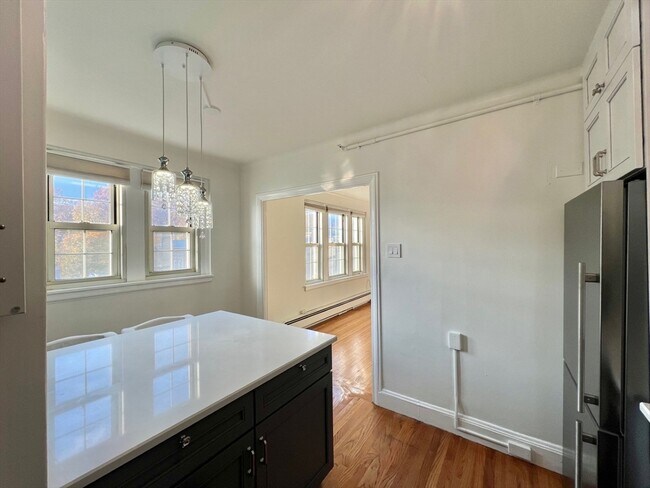 Foto del edificio - 1450-1454 Beacon St