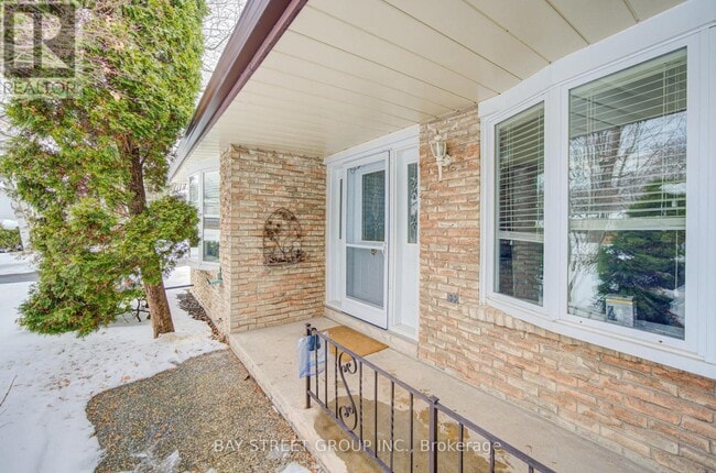 Building Photo - 2207 Sunnyvale Dr