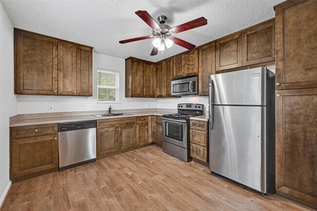 Foto del edificio - 906 Westford St
