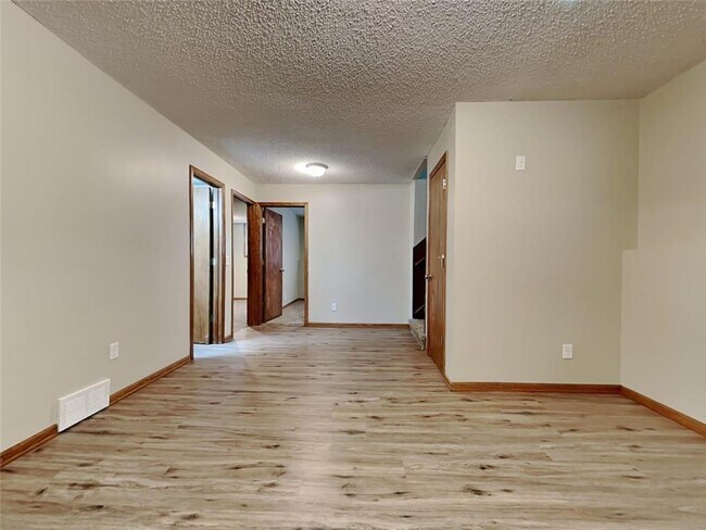 Building Photo - 731 County Rd B2 E