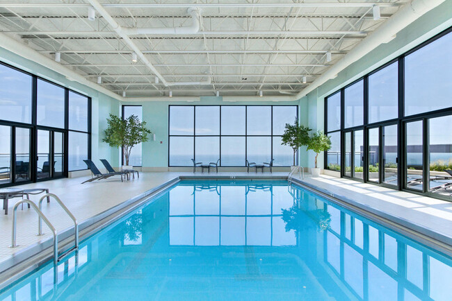Building Photo - 450 E Waterside Dr