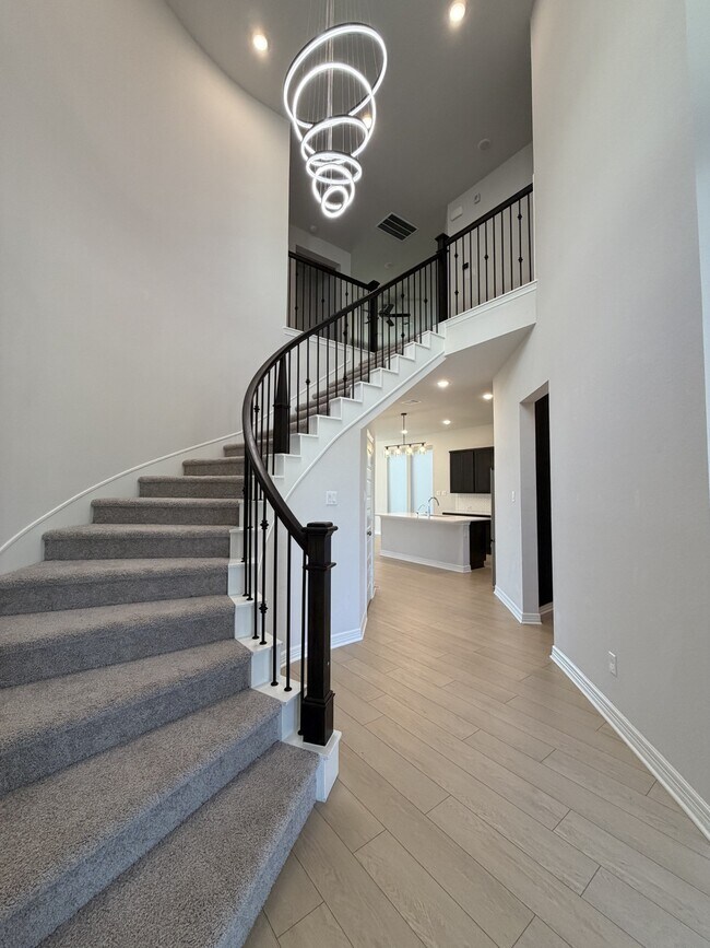 Foto del edificio - 368 Mallorn Ln