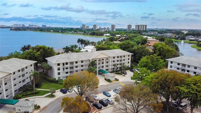 Foto del edificio - 3635 Whitehall Dr