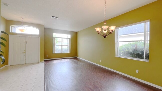 Building Photo - 3479 Foxcroft Cir