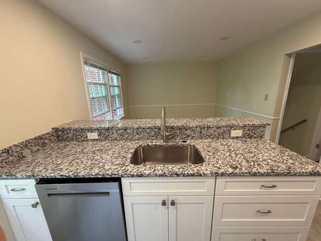 Building Photo - 3351 Contessa Ct