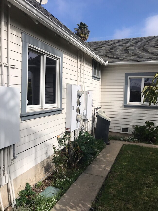 front right side - 15 S Alisos St