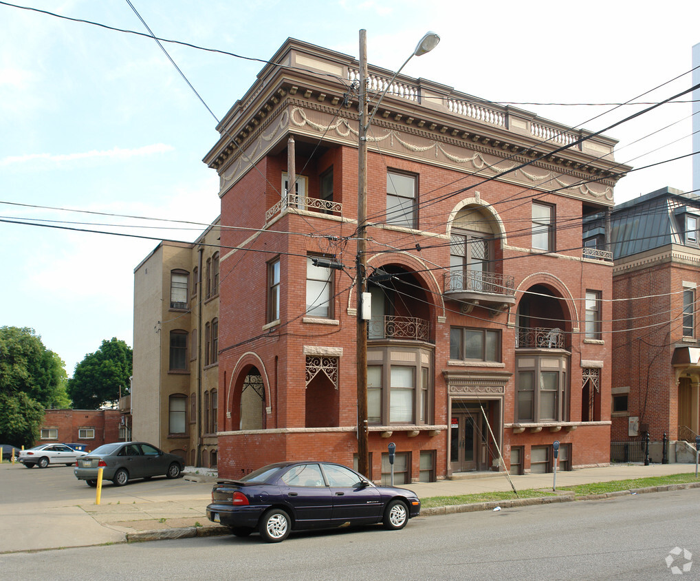 Primary Photo - West 8th Street Apartments