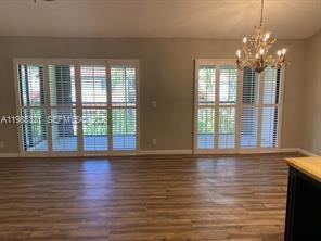 Foto del edificio - 23 Lexington Ln W