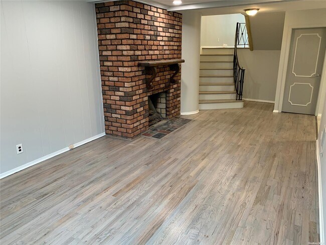 Foto del edificio - 215-06 23rd Ave