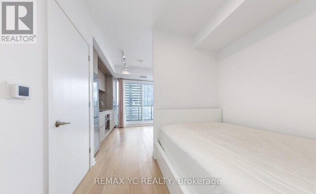 Photo du bâtiment - 130 River St