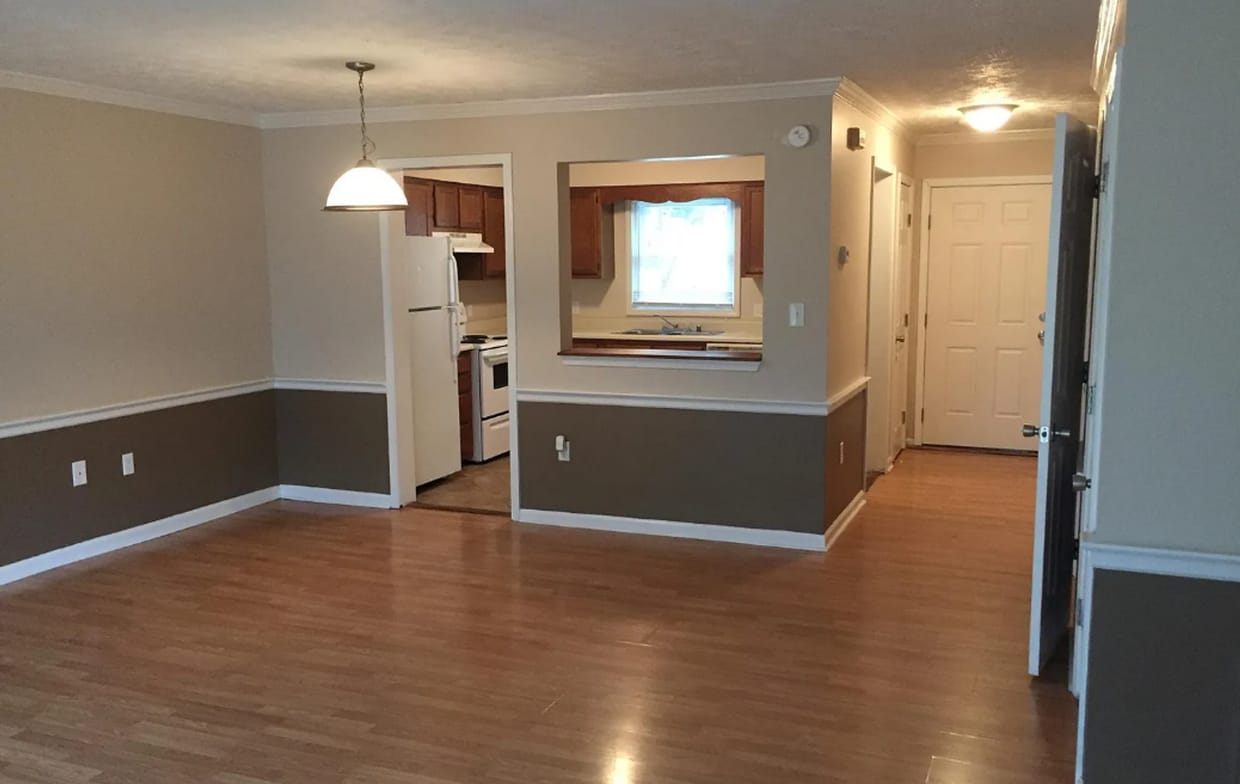 Primary Photo - 408 Bainbridge Ct