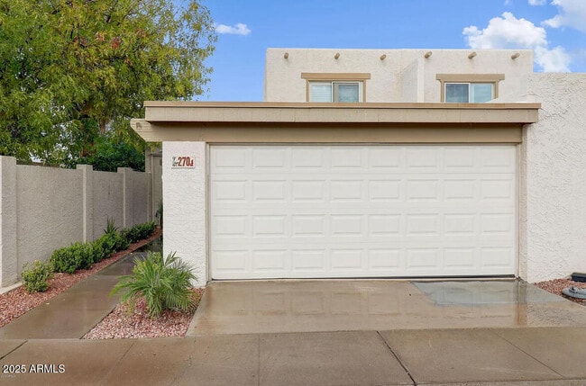 Building Photo - 270 W Tainter Dr