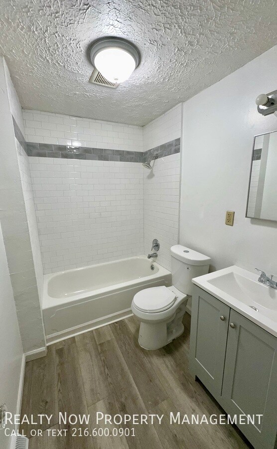 Building Photo - 2201 Oakdale Rd