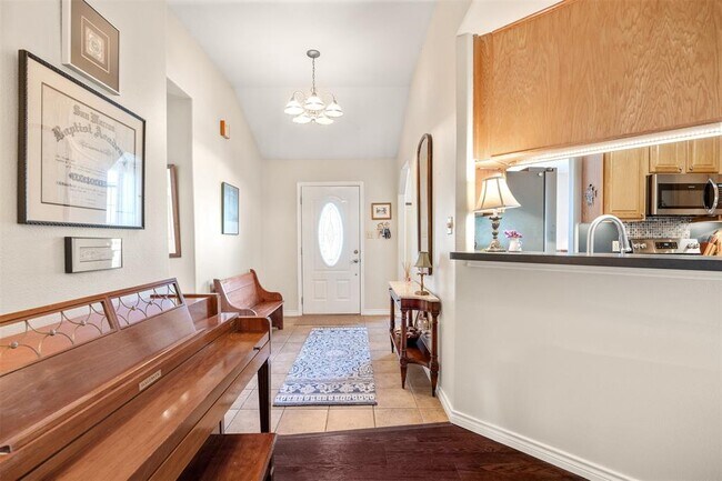 Foto del edificio - 28 Saddle Rock Ridge St
