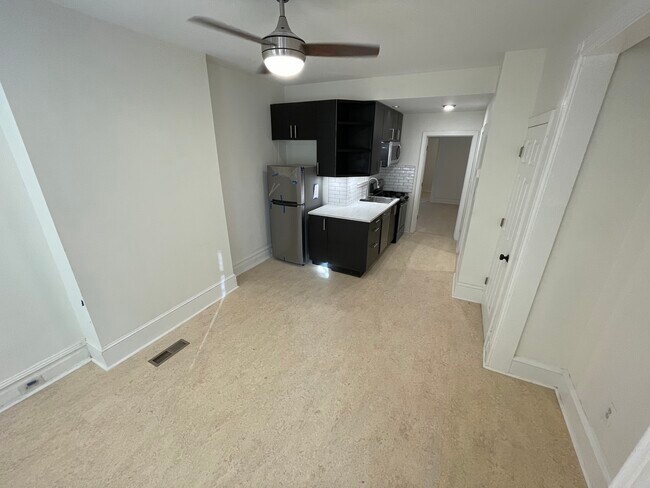 Foto del edificio - 5114 Whitby Ave