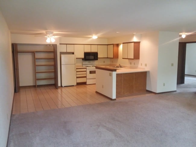 Building Photo - Morgan Oaks Townhomes