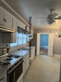 Building Photo - 305 E Parrish Dr