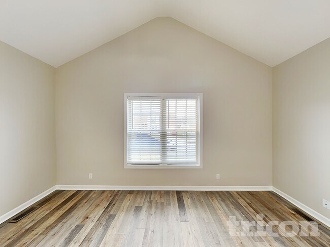 Building Photo - 629 Wolfchase Dr