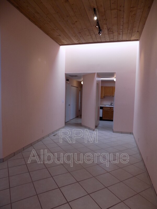 Building Photo - 562 Aztec Rd NW