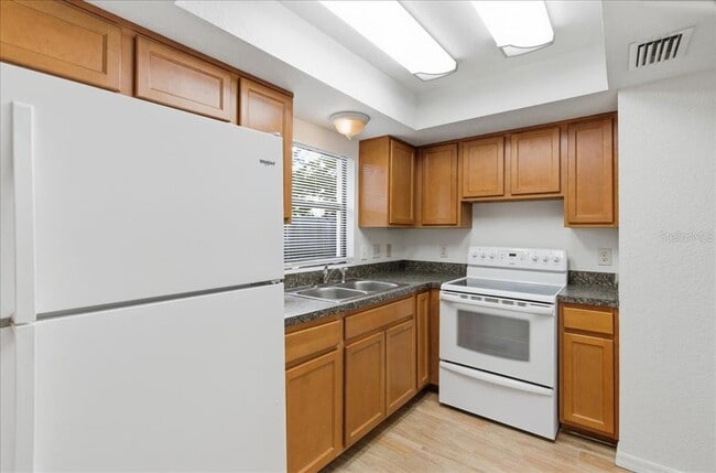 Foto del edificio - 1360 Boylan Ave