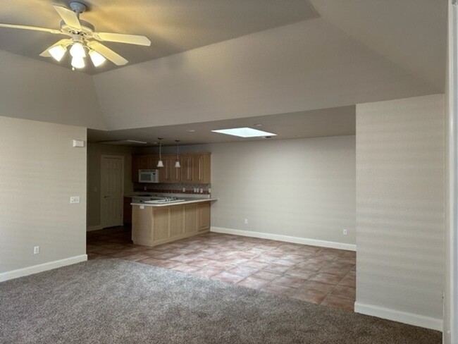 Building Photo - Live in this newly renovated townhome