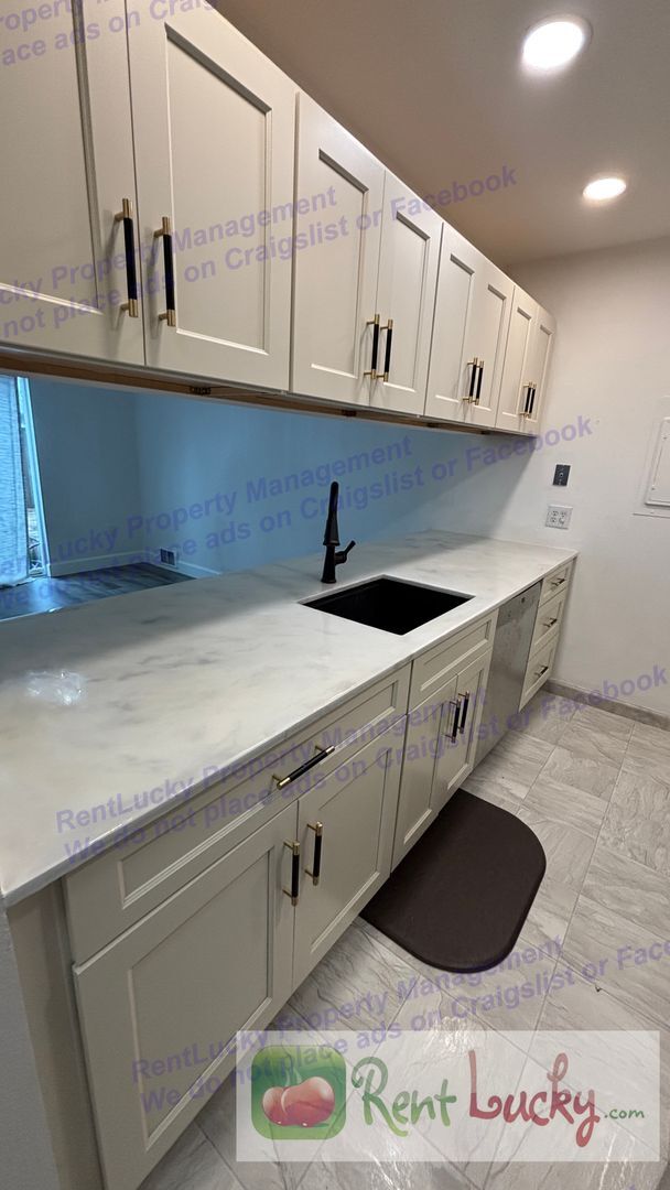 Foto del edificio - Two Bedroom Two Bath Condo For Rent