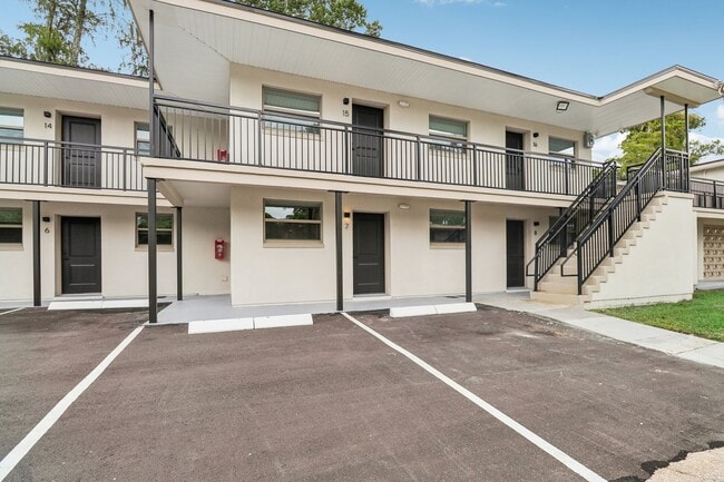 Building Photo - Welcome to San Marco Sq Apartments - NOW OFFERING a 1 bedroom apartment in a vibrant, pet-friendl...