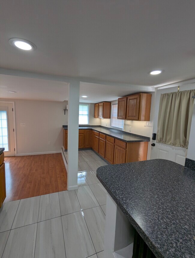 Foto del edificio - 6625 Harrison Ln