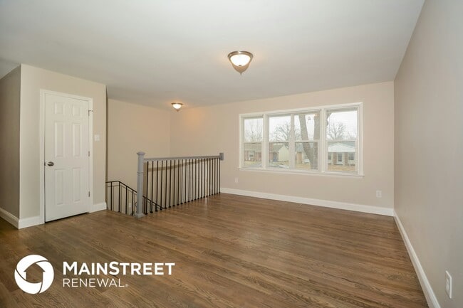 Building Photo - 8 Preakness Dr