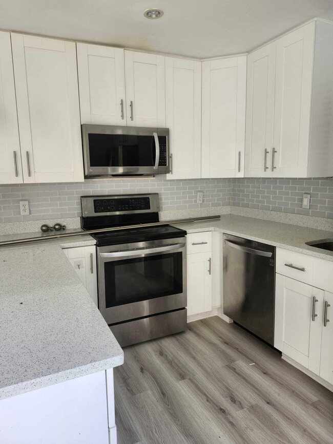 Foto del edificio - 7519 Courtyard E Run