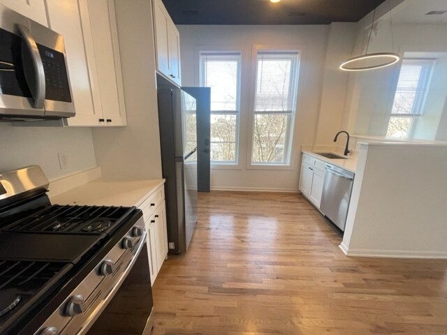 Building Photo - 651 N Paulina St