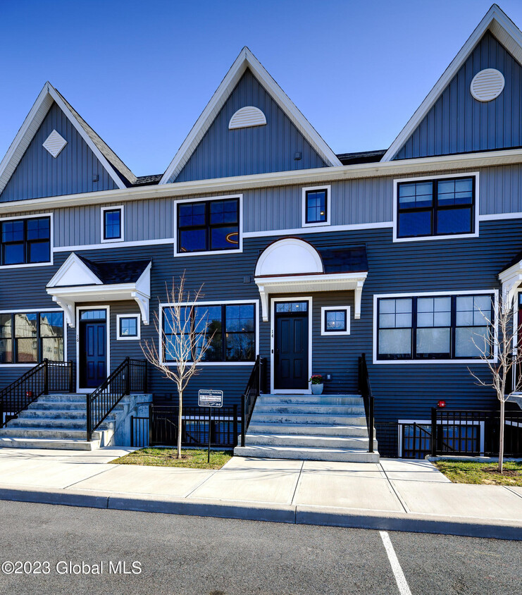 Foto principal - 14 Whistler Ct