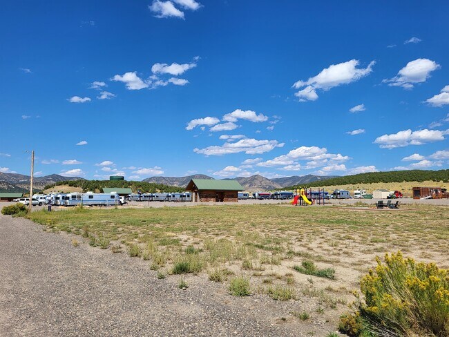 Building Photo - 322 County Rd 8