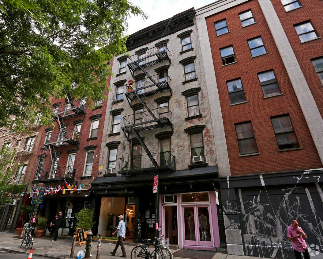 Building Photo - 5 Rivington St