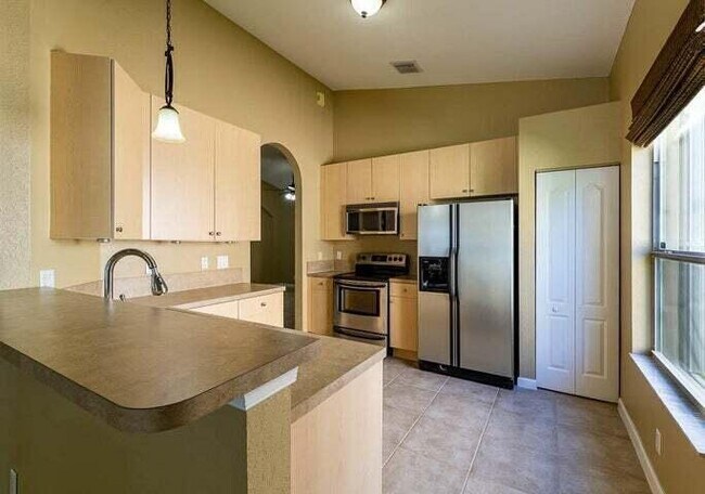 Foto del edificio - 6312 Spring Lake Terrace