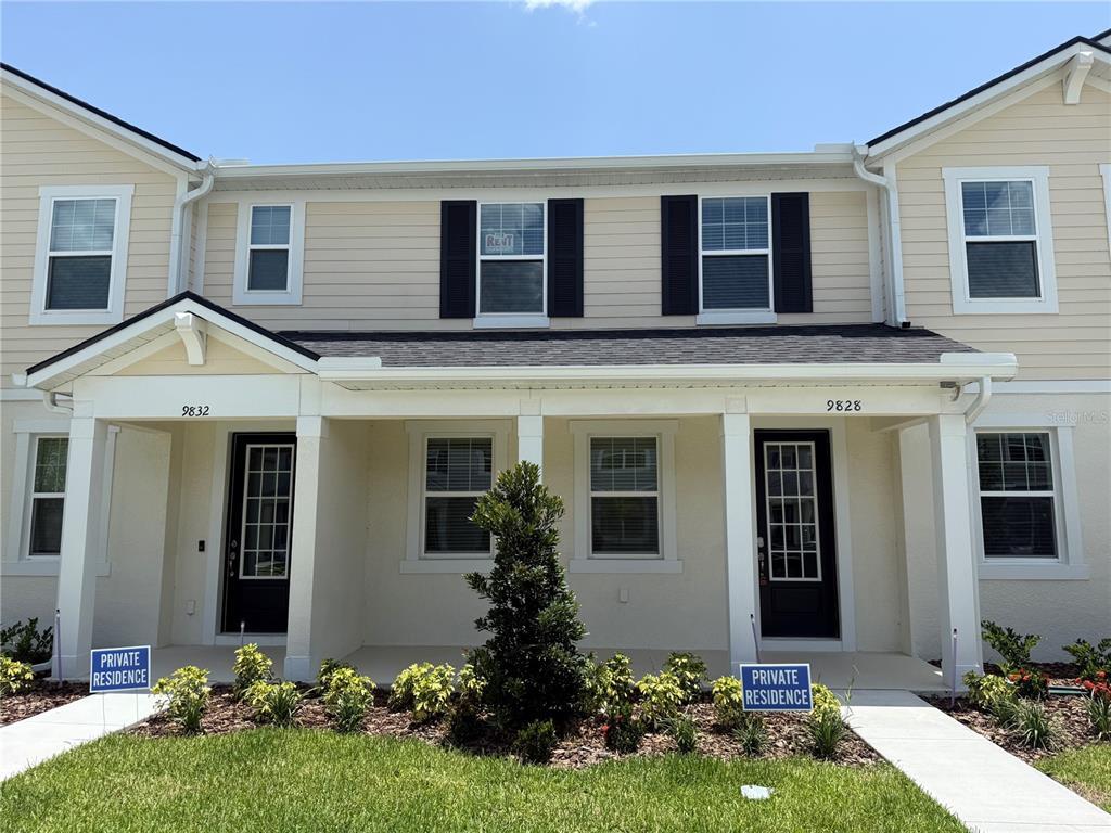 Foto principal - 9828 Walkway Dr