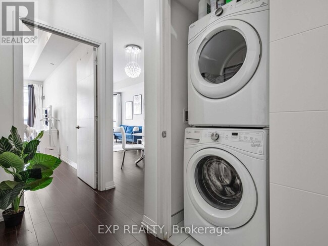 Photo du bâtiment - 460-460 Adelaide St E