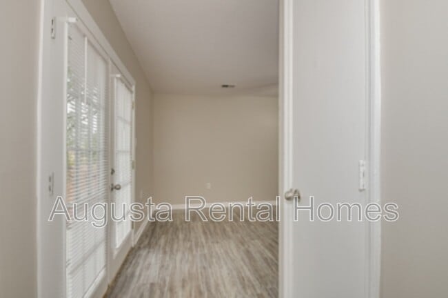 Building Photo - 326B Old Plantation Road