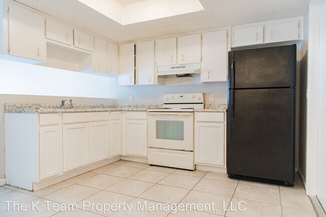 Building Photo - 2 br, 1 bath House - 1045 Crestview Ave