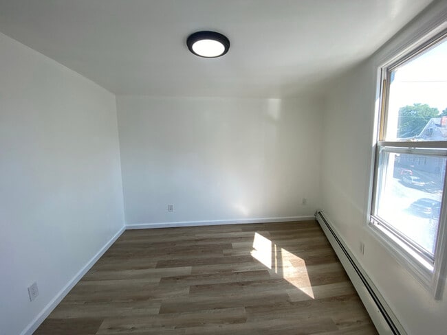 Foto del edificio - 23 Belmont Ave