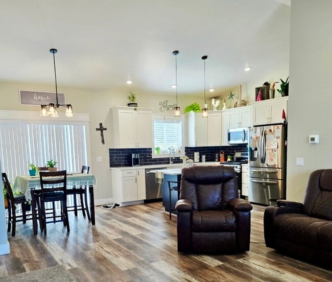 Building Photo - Spacious 4 Bedroom, 2 Bath Home in South Hill Subdivision – Burley, ID