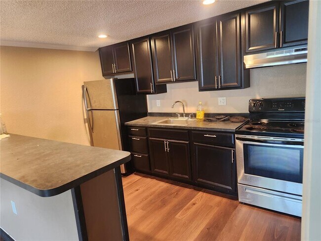 Foto del edificio - 5901 Bryce Ln