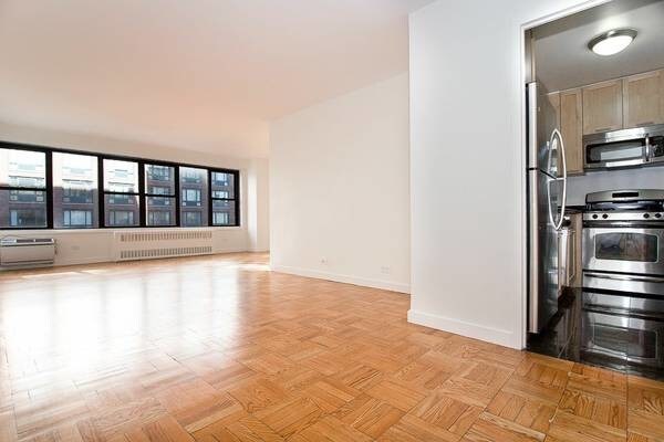 Foto principal - 135 W 18th St