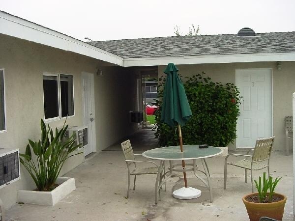 Vista al edificio ruta alternativa - Ward Street Apartments